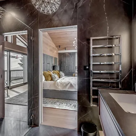 Vakantiehuis Luxury Chalet With Pool Sölden