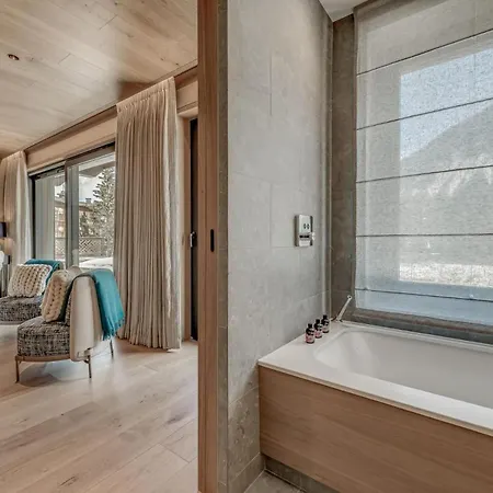 Luxury Chalet With Pool Σπίτι διακοπών *